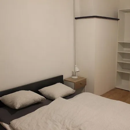 Apartment Spacieux F1 Pres Du Chateau Luneville