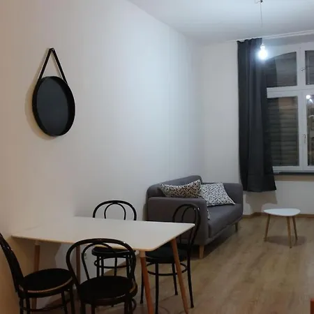 Apartment Spacieux F1 Pres Du Chateau *